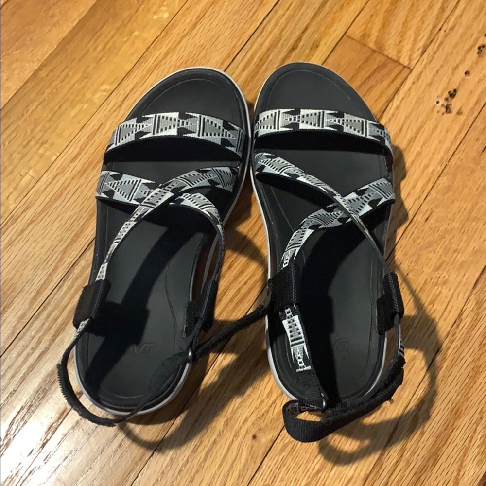TEVA Terra Float Livia